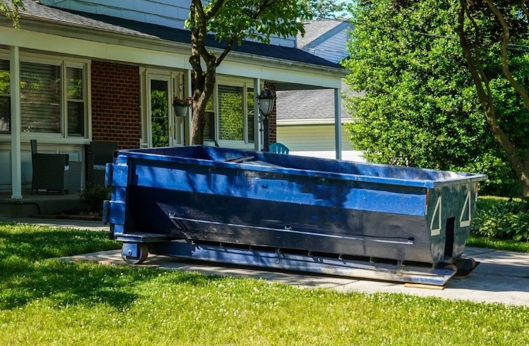 hire our residential dumpster in Florida